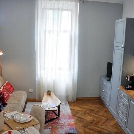 בראשוב Black Gate - 2 Bedroom Apartment In The Heart Of Old Town With Free Private Secured Parking מראה חיצוני תמונה
