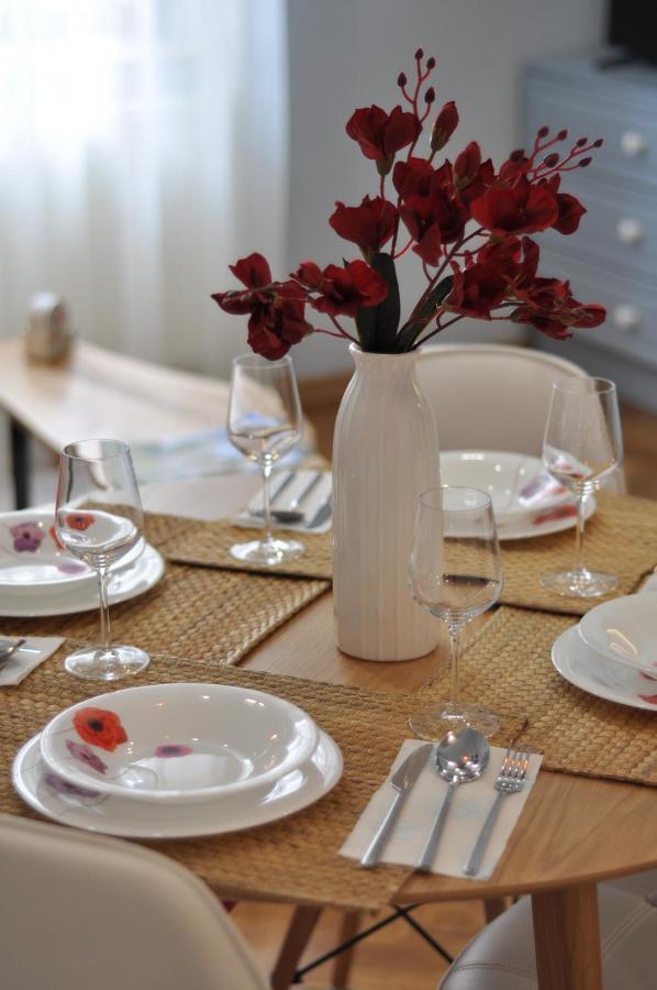 בראשוב Black Gate - 2 Bedroom Apartment In The Heart Of Old Town With Free Private Secured Parking מראה חיצוני תמונה