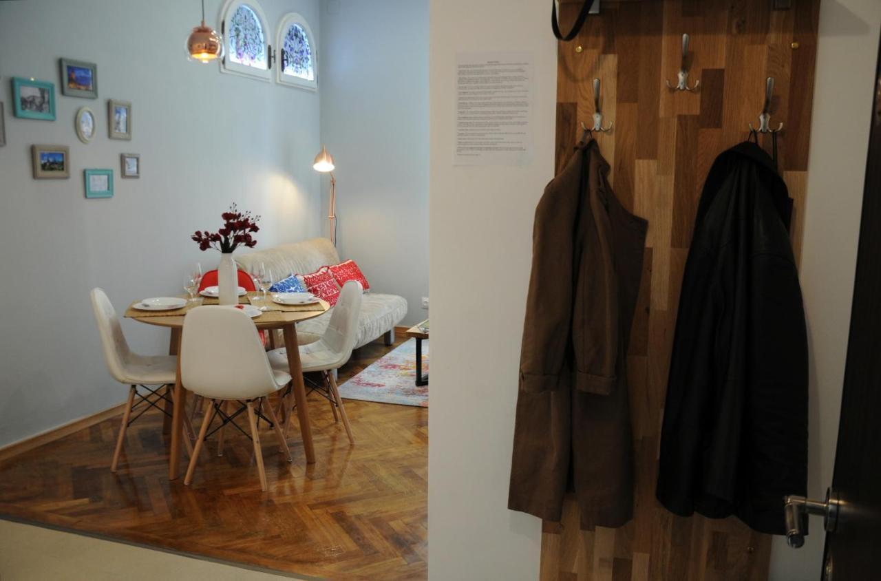בראשוב Black Gate - 2 Bedroom Apartment In The Heart Of Old Town With Free Private Secured Parking מראה חיצוני תמונה