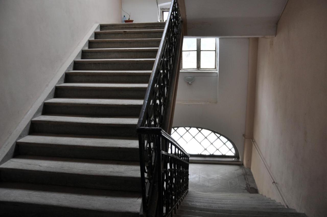 בראשוב Black Gate - 2 Bedroom Apartment In The Heart Of Old Town With Free Private Secured Parking מראה חיצוני תמונה